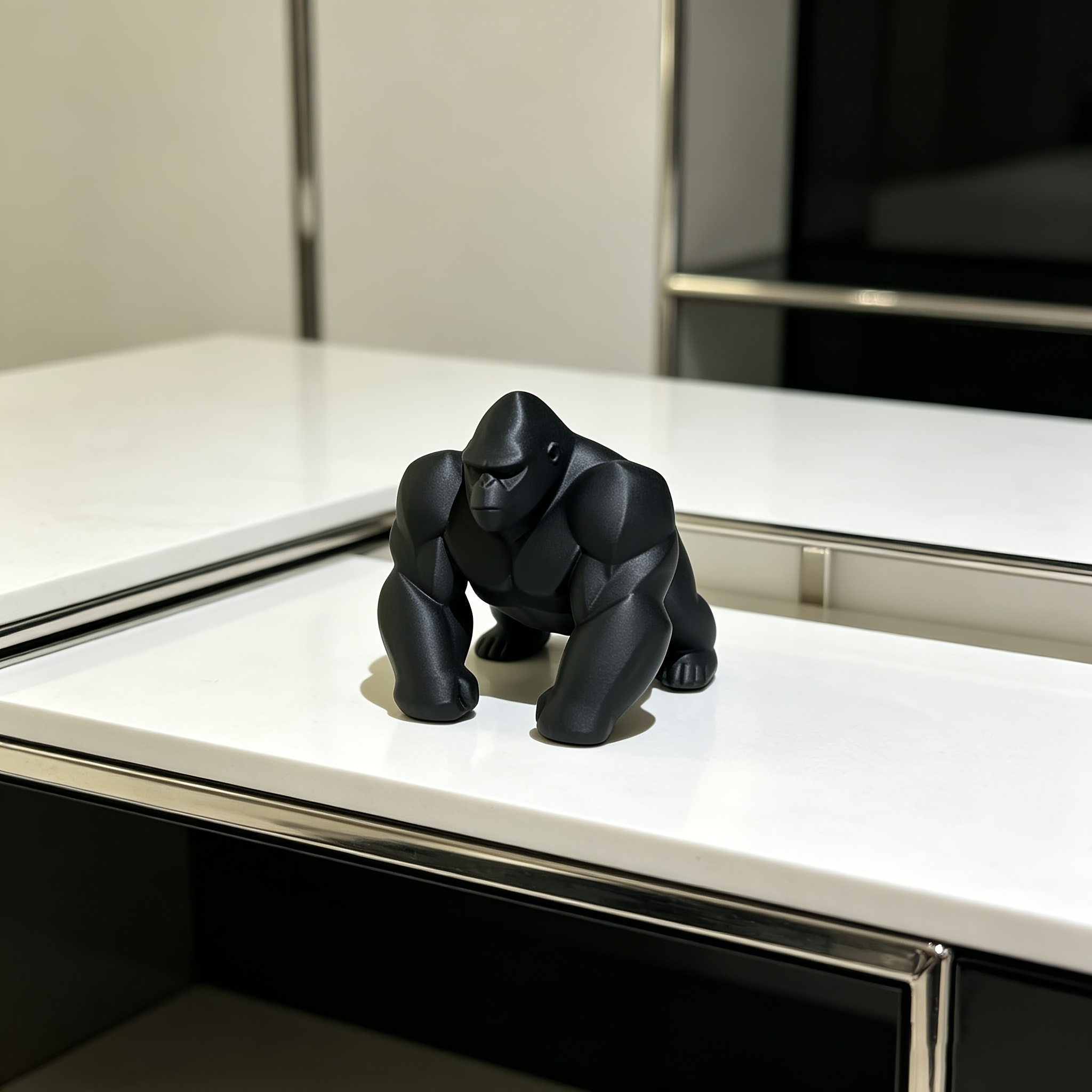 幾何学模様のゴリラフィギュア 3Dプリント ミニマリスト猿像 - Office Furniture Wholesale のレビューと価格